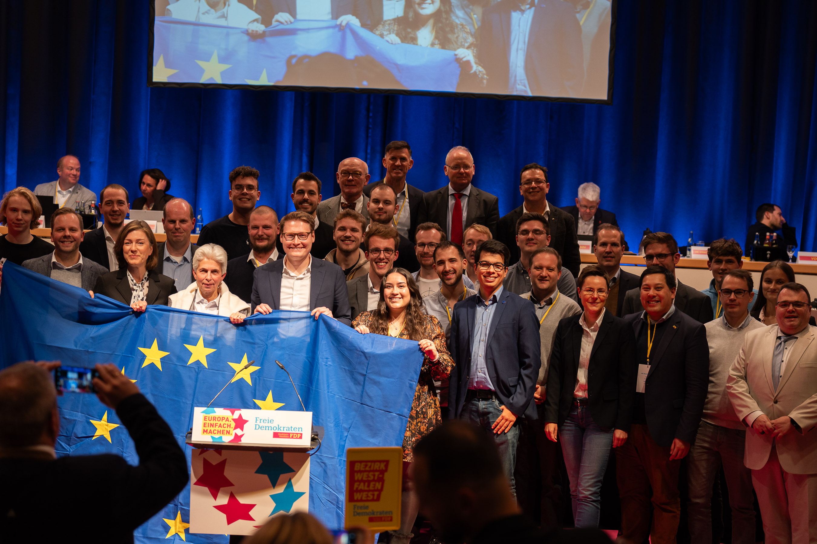 Das Team der FDP NRW für die Europawahl mit Spitzenkandidat Moritz Körner