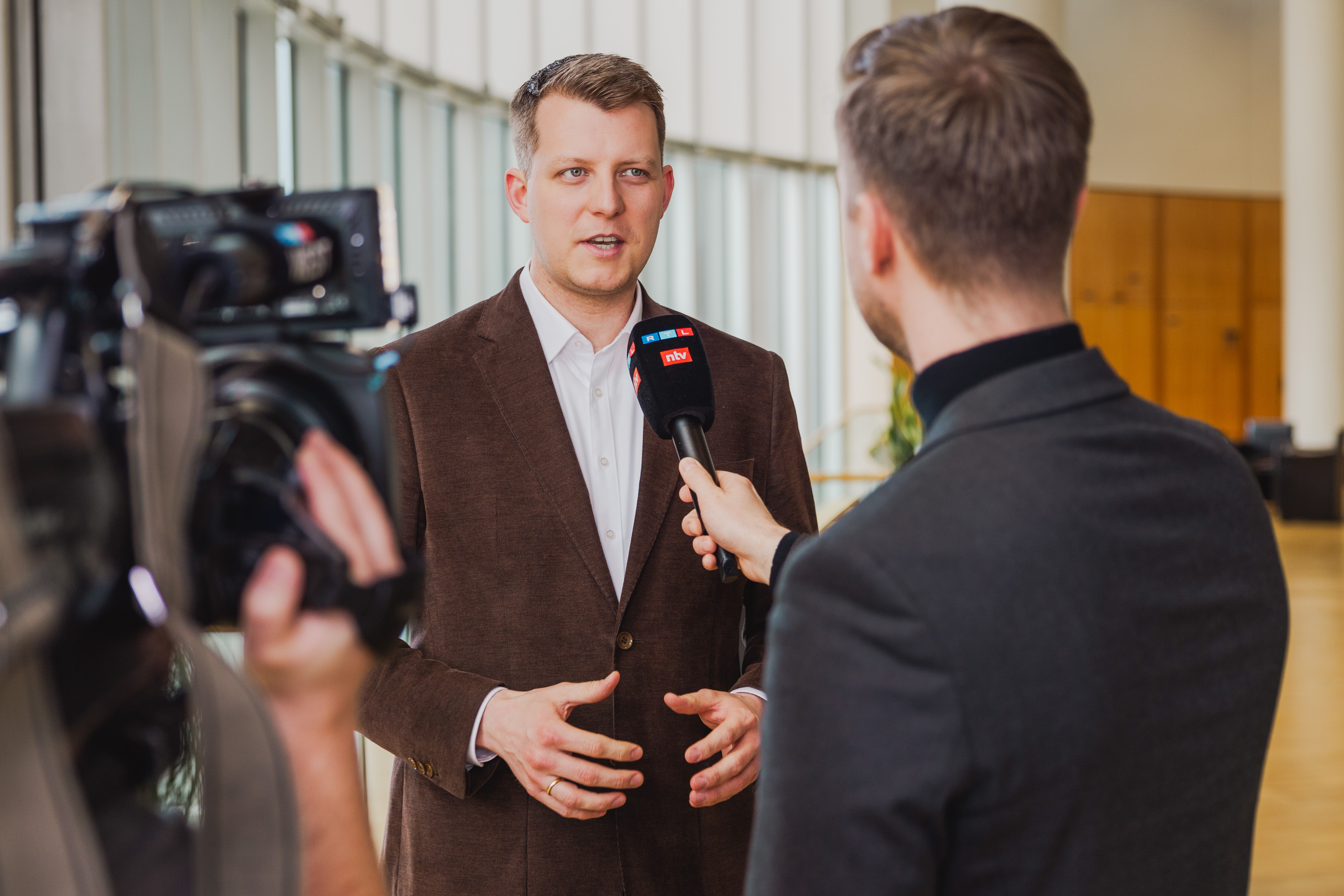 Henning Höne fordert Paradigmenwechsel in der Wirtschaftspolitik bei RTL West