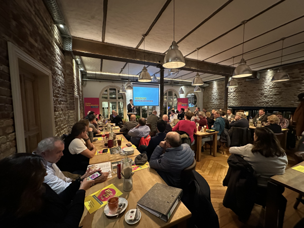 Henning Höne bei der Kommunaltour der FDP NRW